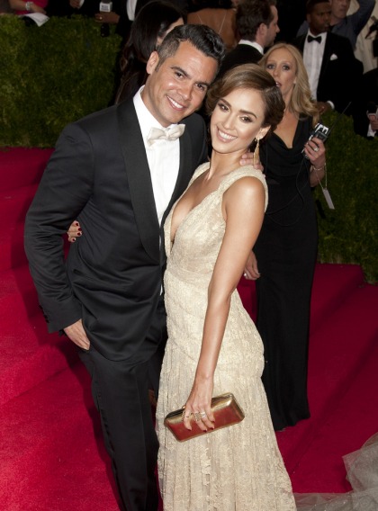 Jessica Alba in lace Diane Von Furstenberg at the Met Gala: staid or lovely?