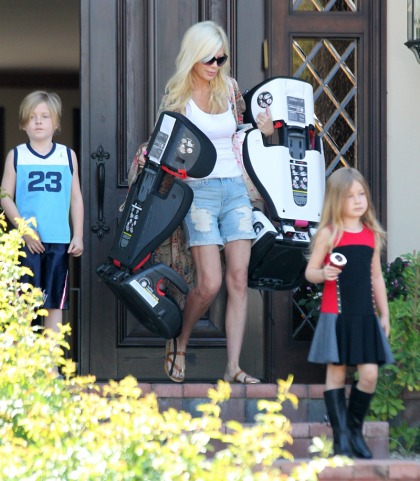 Tori Spelling & Dean McDermott's hysterical screaming fight: are they acting'