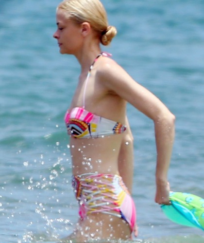 Jaime King Bikini Pictures