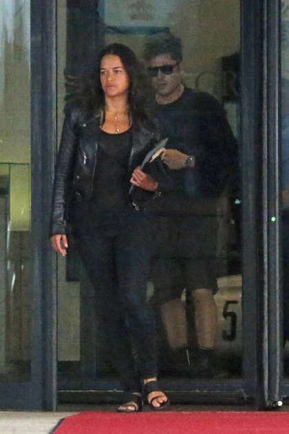 Michelle Rodriguez & Zac Efron papped kissing: they?re not just friends?