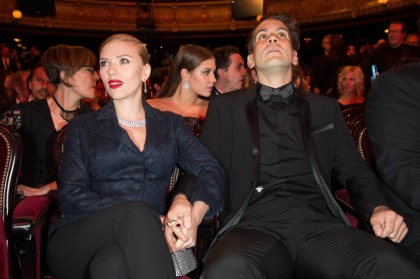 Scarlett Johansson will marry Romain next month in Paris or the Hamptons
