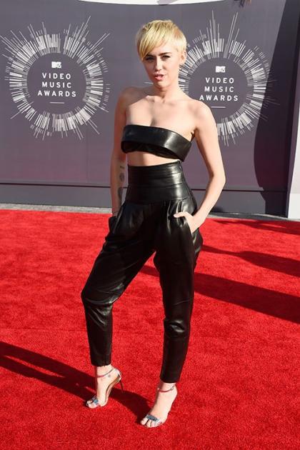 Miley Cyrus Comes Back to the 2014 MTV VMAs Ready for More Action 