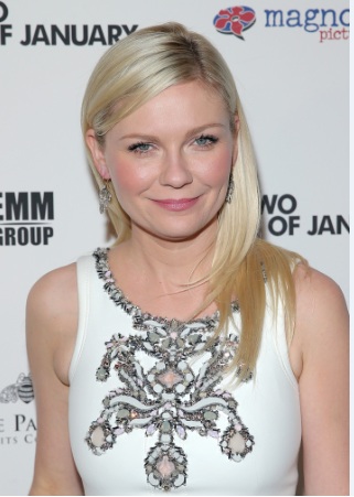 Kirsten Dunst Chic in Chanel Couture at the The Two Faces Of January Premiere