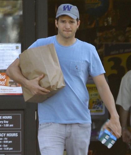 Ashton Kutcher: 'We don't have a nanny or a night nurse of any of the stuff'