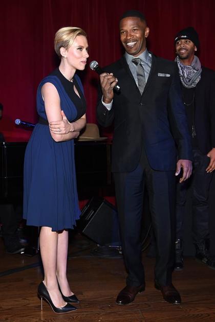 Scarlett Johansson Teams with Jamie Foxx for Hurricane Sandy Fundraiser 