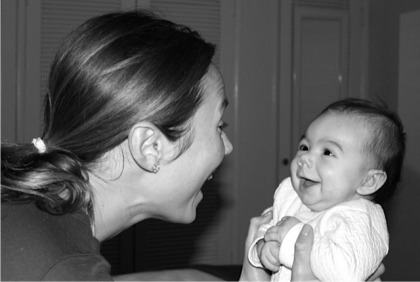 Stacy Keibler posts first photo of daughter Ava Pobre on her blog: adorable?