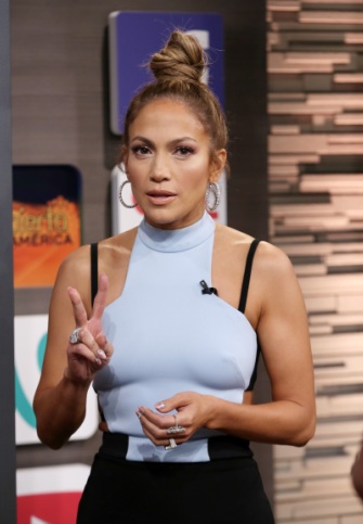 Jennifer Lopez Pokies at Despierta America TVShow