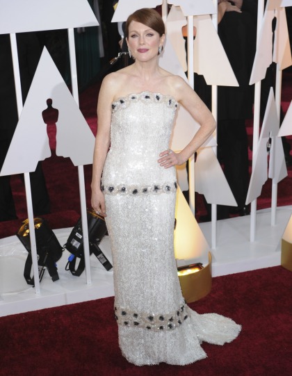 Julianne Moore in pale Chanel at the Oscars: style victory or shiny oatmeal?