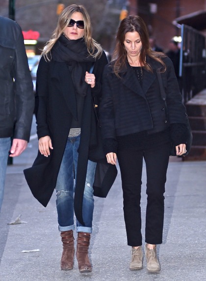 Jennifer Aniston's layered NYC street style: totally cute or unflattering'