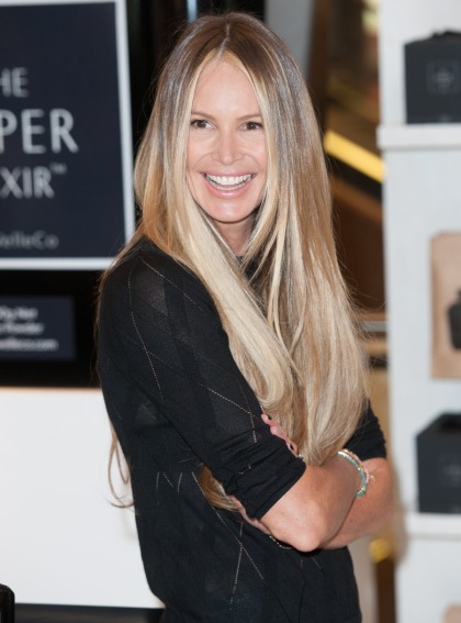 Elle Macpherson keeps a pH balance urine tester kit in her purse, of course