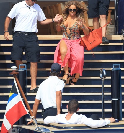Mariah Carey almost capsized a yacht because she tried to walk down stairs