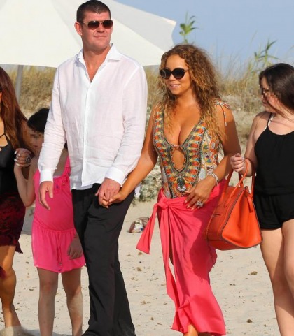 Mariah Carey Busts Out At The Beach