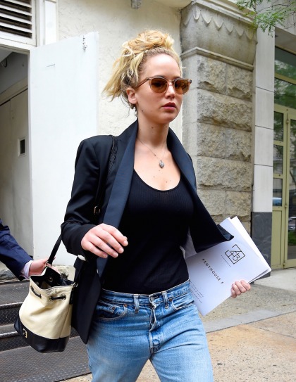 Jennifer Lawrence is hunting for an apartment to share with Chris Martin