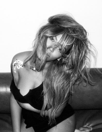 Beyonce Knowles Stars in Flash Tattoos Campaign