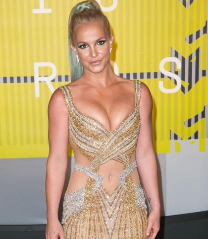 Britney Spears' Cleavage Show At The 2015 MTV Video Music Awards