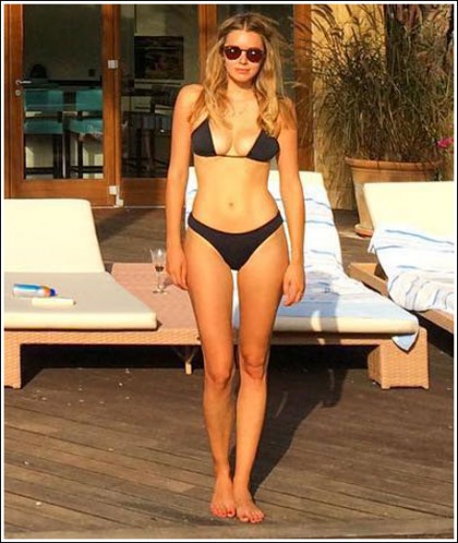 Keeley Hazell Puts On A Sexy, Cleavagy, Busty, Leggy, And Bootylicious Show On Instagram, Oh My! Keeley Hazell Puts On A Sexy, Cleavagy, Busty, Leggy, And Bootylicious Show On Instagram, Oh My!