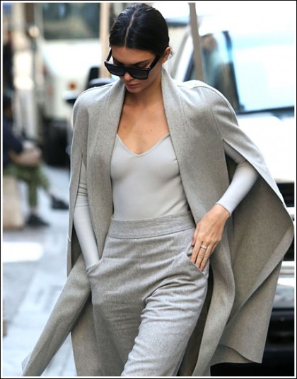 Kendall Jenner Drops Some Sexy Chest Action Kendall Jenner Drops Some Sexy Chest Action