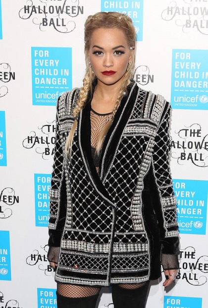 Rita Ora thinks she could be the next Bond girl & sing the theme song too