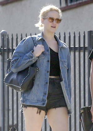 Jennifer Lawrence So Pale Heads to Lunch with a Friend
