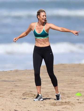Maria Sharapova Amazing Ass on the Beach in Santa Monica