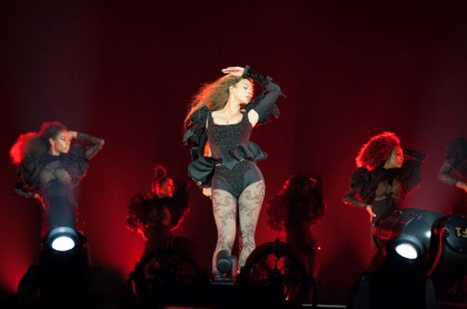 Beyonce kicks off her Formation world tour, dedicates 'Halo' to Jay-Z