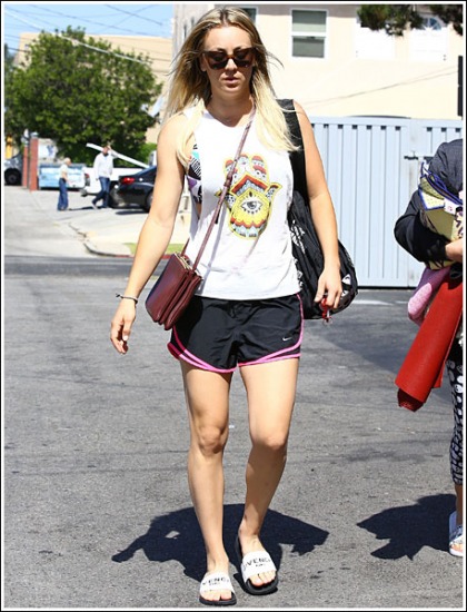 Kaley Cuoco Parades Her Post-Yoga Workout Legs And Bosom Kaley Cuoco Parades Her Post-Yoga Workout Legs And Bosom