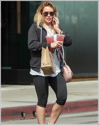 Hilary Duff Struts Her Groovy Legs And Curves In Tight Workout Leggings Hilary Duff Struts Her Groovy Legs And Curves In Tight Workout Leggings