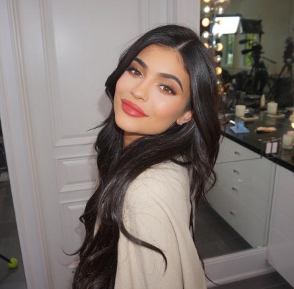 Star: Kylie Jenner wants a Vogue cover but her only pose is 'duck lips'