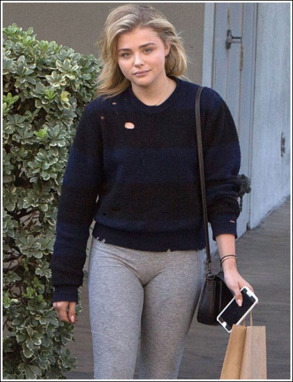 Chloe Grace Moretz Flashes Her Sexy Legs And Curves In Ridiculously Tight Leggings Chloe Grace Moretz Flashes Her Sexy Legs And Curves In Ridiculously Tight Leggings