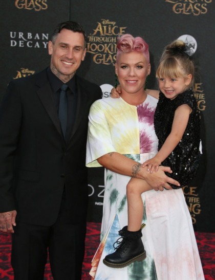 Pink announces that she's pregnant with her second child