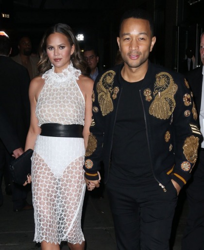 Chrissy Teigen on celebrities losing baby weight: that's not realistic