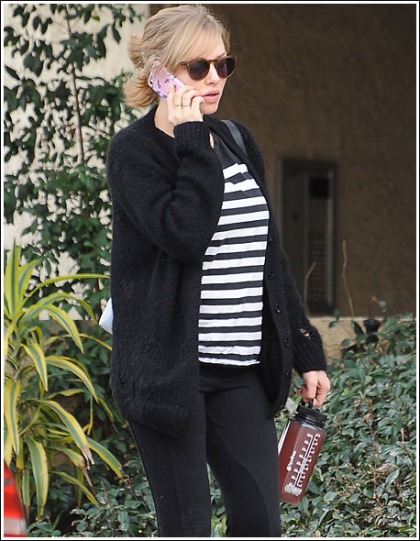 Pregnant Amanda Seyfried Already Busting Out Big Time Pregnant Amanda Seyfried Already Busting Out Big Time