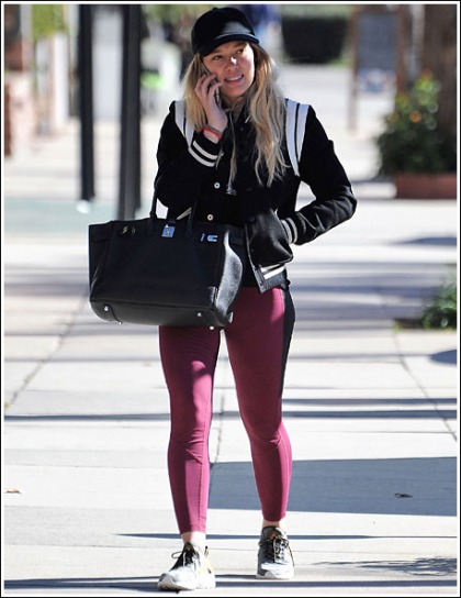 Hilary Duff's Sexy Legs And Groovy Thighs In Leggings' Yes Please! Hilary Duff's Sexy Legs And Groovy Thighs In Leggings' Yes Please!
