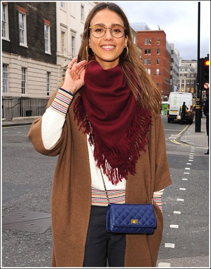 Jessica Alba Rocks A Hot Nerdy Look Jessica Alba Rocks A Hot Nerdy Look
