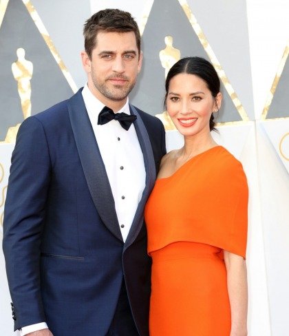Olivia Munn & Aaron Rodgers have broken up after three years