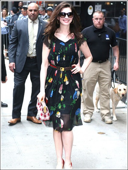 Anne Hathaway Looking All Kinds Of Ridiculously Hot Anne Hathaway Looking All Kinds Of Ridiculously Hot