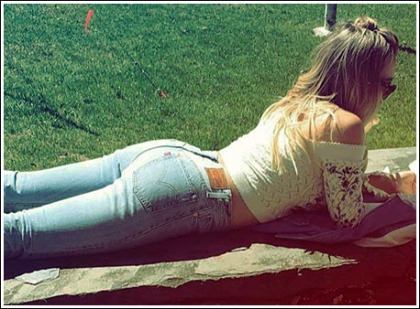 Hilary Duff Gets Bootylicious In Skin-Tight Jeans Hilary Duff Gets Bootylicious In Skin-Tight Jeans