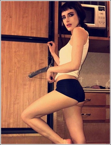 Bella Thorne Gets Bootylicious In Booty Shorts Bella Thorne Gets Bootylicious In Booty Shorts