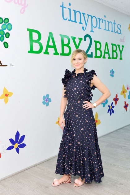 Kristen Bell disconnects at home with family: 'I put my phone by the door'
