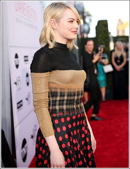Emma Stone Goes Blonde, Looks Way Hotter And Bustier, Oh My! Emma Stone Goes Blonde, Looks Way Hotter And Bustier, Oh My!