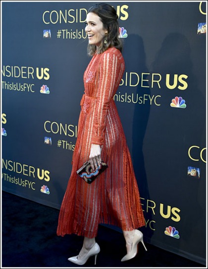 Mandy Moore Shows Off Her Underrated Booty Curves Mandy Moore Shows Off Her Underrated Booty Curves