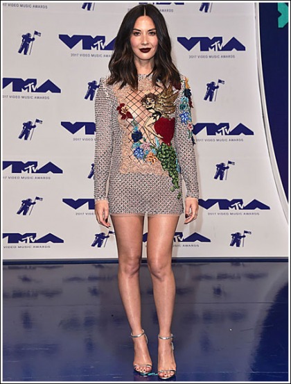 Olivia Munn Flashed A Whole Lot Of Her Ultra Sexy Legs And Braless Bosom At The 2017 MTV Video Music Awards! Olivia Munn Flashed A Whole Lot Of Her Ultra Sexy Legs And Braless Bosom At The 2017 MTV Video Music Awards!