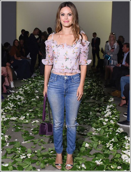 Rachel Bilson Rocks A Cute, And Leggy, And Curvalicious Cowgirl Look' Yeehaw! Rachel Bilson Rocks A Cute, And Leggy, And Curvalicious Cowgirl Look' Yeehaw!