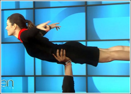 Jessica Biel Busts Out Her Awesome Booty While 'Dirty Dancing' Jessica Biel Busts Out Her Awesome Booty While 'Dirty Dancing'
