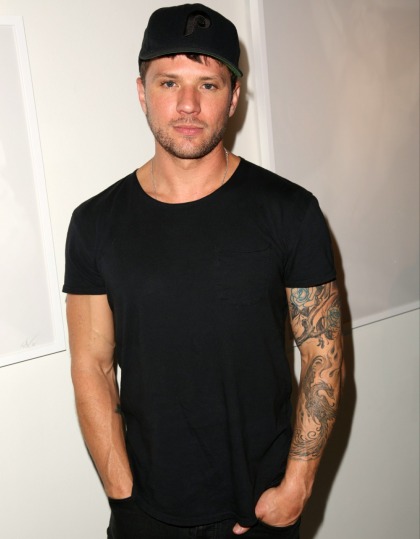 Ryan Phillippe isn't suing his ex-girlfriend Elsie Hewitt for defamation after all, huh