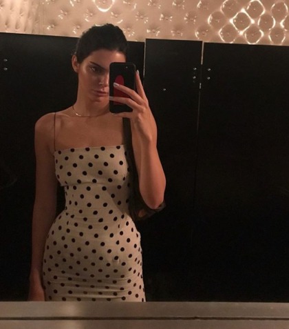 Kendall Jenner posted a 'bumpy' selfie, then claimed she 'just likes bagels'