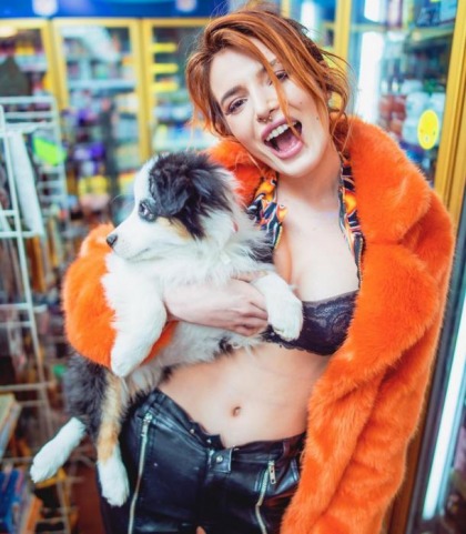 Bella Thorne Shows Off Her Cute Puppies