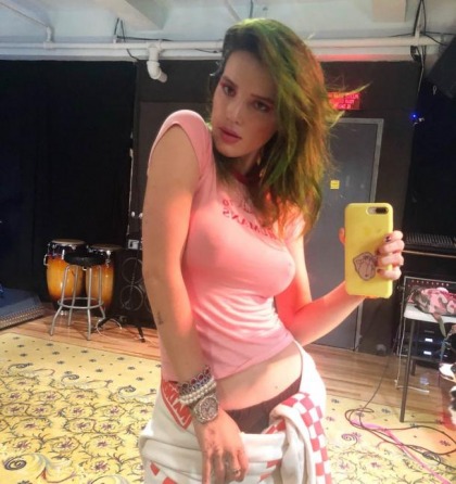 Bella Thorne Knows How To Dress To Perform