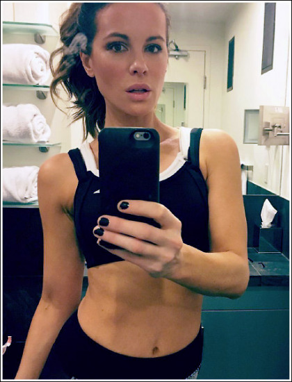 Kate Beckinsale Selfies Her Jaw-Dropping And Fit Body Kate Beckinsale Selfies Her Jaw-Dropping And Fit Body