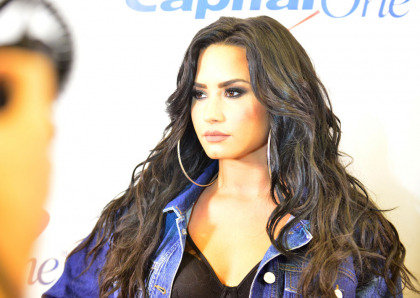 Demi Lovato will stay in rehab for months more and she's selling her mansion